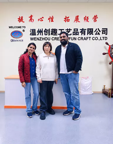 खरेदीदारांनी Wenzhou Create Fun Craft Co., Ltd. फॅक्टरी साइटची पाहणी केली